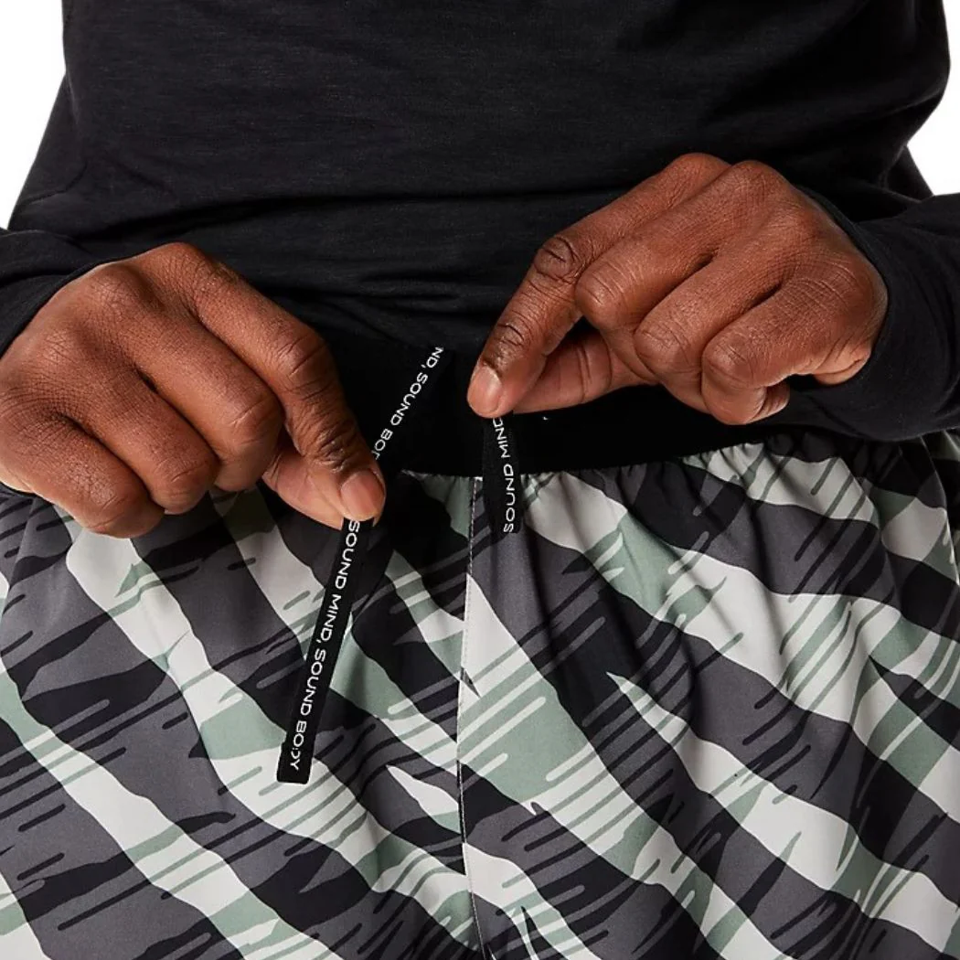 asics Wild Camo 5" Men's Shorts - Image 4
